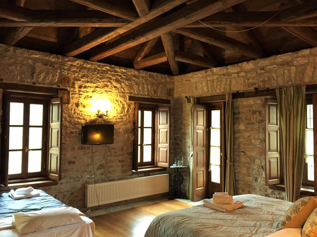 Gorianádhes Old Inn מראה חיצוני תמונה